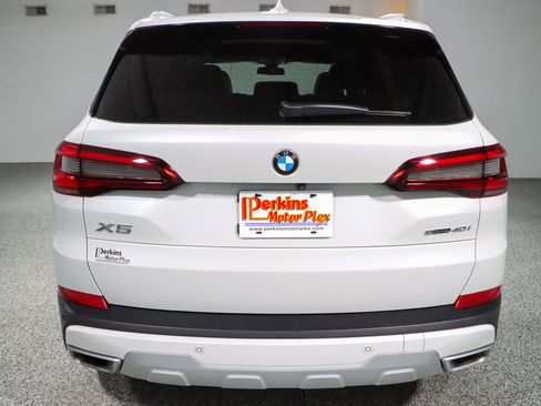 Used 2023 BMW X5 sDrive40i w/ Climate Comfort Package image 8