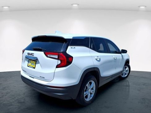 Used 2023 GMC Terrain SLE AWD/4WD image 8