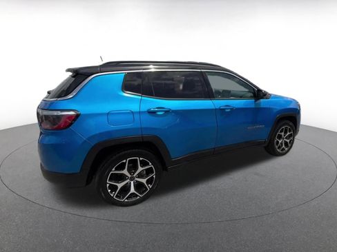 Used 2025 Jeep Compass Limited AWD/4WD image 15