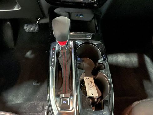 Used 2024 Chevrolet Trax RS image 36