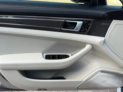 Used 2018 Porsche Panamera Turbo Executive w/ Assistance Package image 38