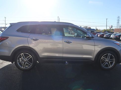 Used 2017 Hyundai Santa Fe AWD w/ SE Ultimate Tech Package 03 image 6