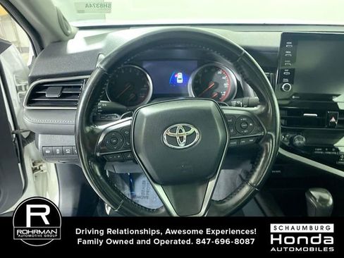 Used 2021 Toyota Camry XSE image 11