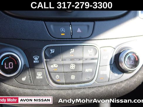 Used 2025 Chevrolet Malibu LT FWD image 35