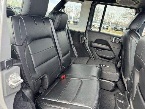 Used 2023 Jeep Wrangler Unlimited Sahara image 34