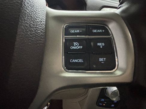 Used 2014 RAM 1500 Laramie w/ Convenience Group AWD/4WD image 21