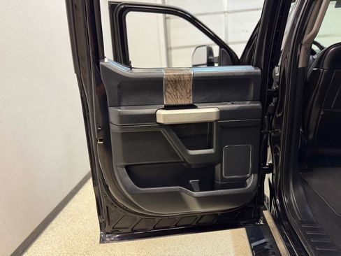 Used 2019 Ford F250 Lariat image 42