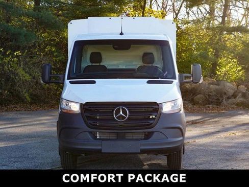 Used 2023 Mercedes-Benz Sprinter 3500 image 8