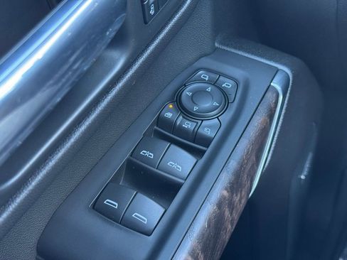 Used 2022 GMC Sierra 2500 Denali w/ Denali Black Diamond Edition image 22