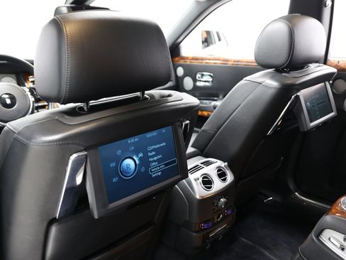 Used 2013 Rolls-Royce Ghost RWD image 70