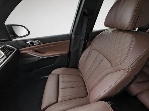 Used 2023 BMW X7 M60i w/ Executive Package AWD/4WD image 26