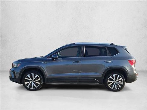 Used 2024 Volkswagen Taos SE FWD image 9