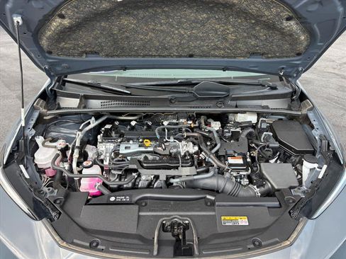Used 2024 Toyota Prius LE FWD image 31