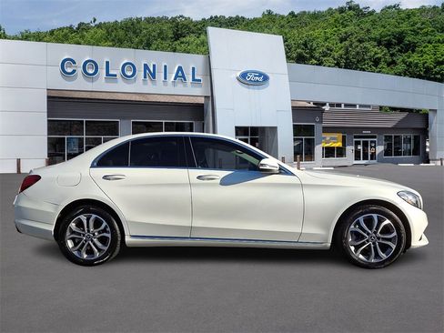 Used 2018 Mercedes-Benz C 300 4MATIC Sedan image 7