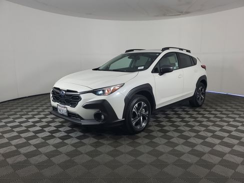 Used 2026 Subaru Crosstrek 2.0i Premium image 8