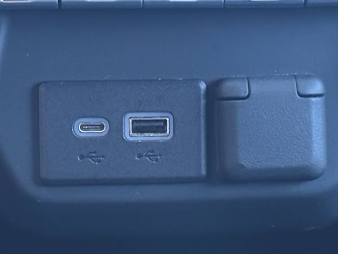 Used 2022 GMC Sierra 1500 Pro w/ Pro Value Package image 6