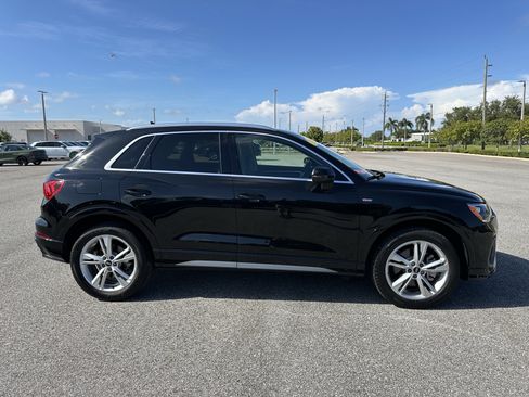 Used 2022 Audi Q3 2.0T Premium AWD/4WD image 3