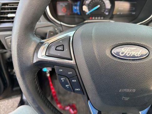 Used 2018 Ford Fusion Titanium image 24