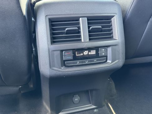 Certified 2023 Volkswagen Atlas SE image 33