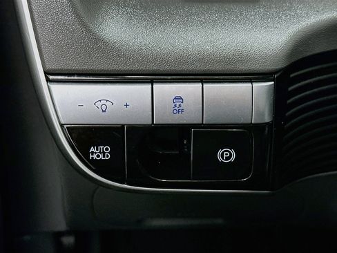 Used 2024 Hyundai Ioniq 5 SE AWD/4WD image 17