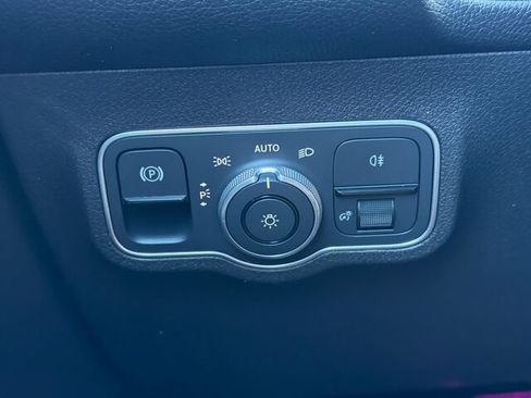 Certified 2024 Mercedes-Benz EQB 300 4MATIC image 32