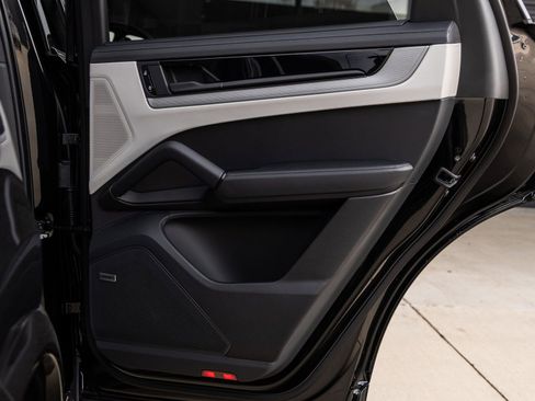 New 2026 Porsche Cayenne E-Hybrid image 40