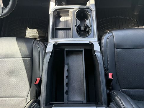 Used 2019 Ford F250 Lariat w/ Lariat Ultimate Package AWD/4WD image 27