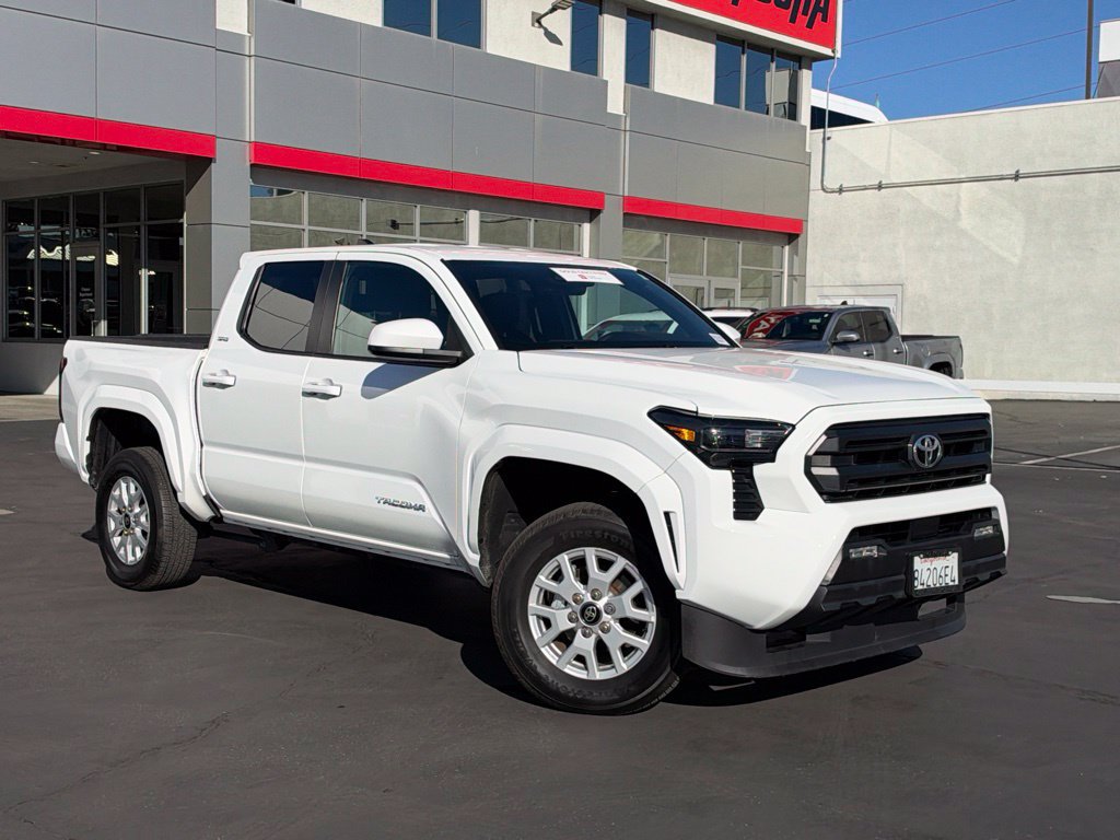 Certified 2025 Toyota Tacoma SR5 RWD image 1