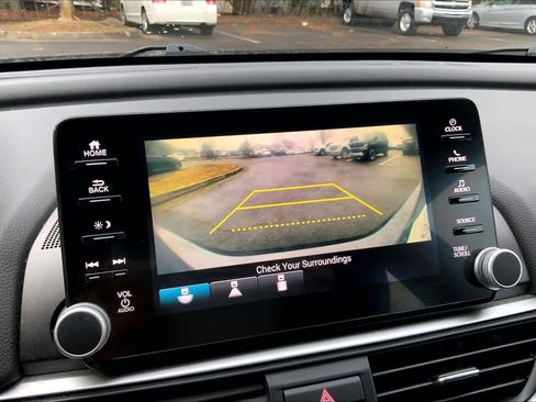 Used 2018 Honda Accord Sport image 27