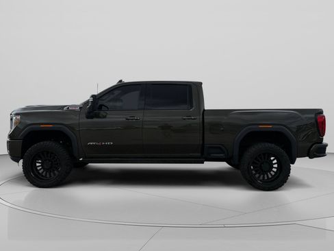 Used 2022 GMC Sierra 3500 AT4 w/ AT4 Premium Plus Package image 2