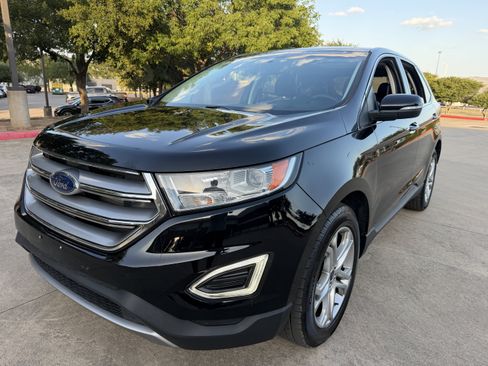 Used 2018 Ford Edge Titanium w/ Equipment Group 301A AWD/4WD image 3