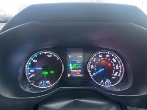 Used 2022 Toyota RAV4 SE image 35