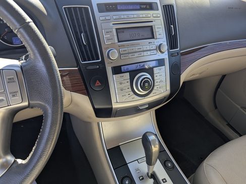 Used 2011 Hyundai Veracruz Limited image 10