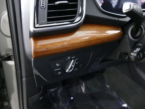 Used 2023 Audi Q5 2.0T Premium Plus AWD/4WD image 28