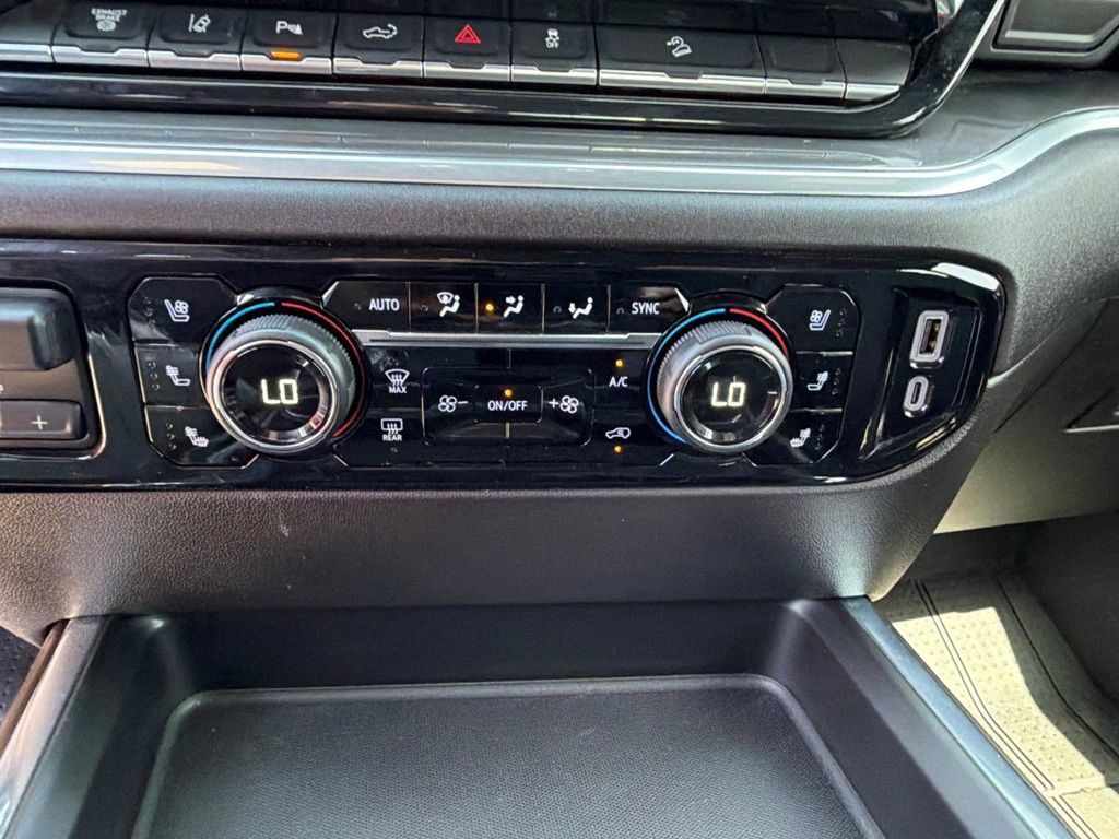 Used 2024 Chevrolet Silverado 3500 High Country w/ Technology Package AWD/4WD image 57