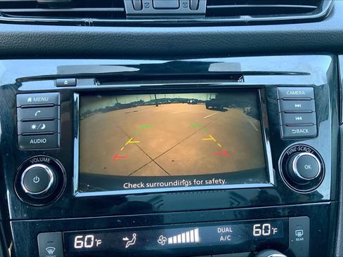 Used 2020 Nissan Rogue Sport SV FWD image 28
