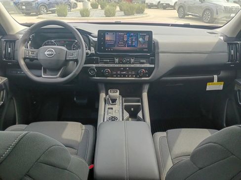 New 2026 Nissan Pathfinder SV image 9