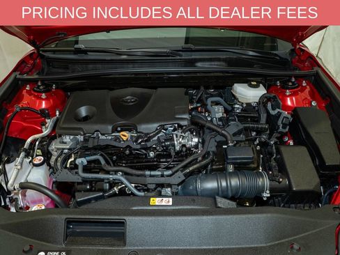 Used 2025 Toyota Camry SE FWD image 19