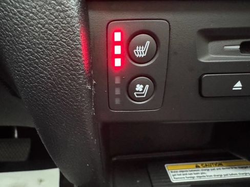 Used 2020 Honda Pilot Black Edition image 18