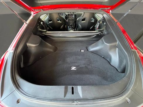 Used 2016 Nissan 370Z NISMO RWD image 19