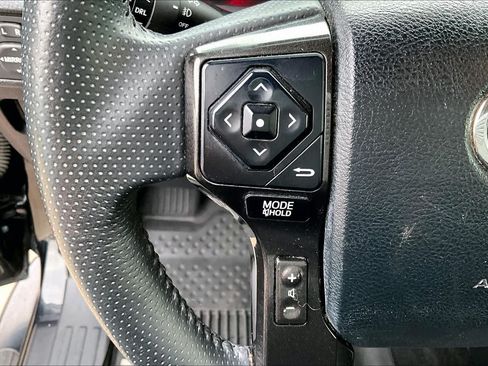 Used 2019 Toyota 4Runner TRD Off-Road AWD/4WD image 19