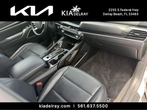 Used 2024 Kia Telluride LX FWD image 9
