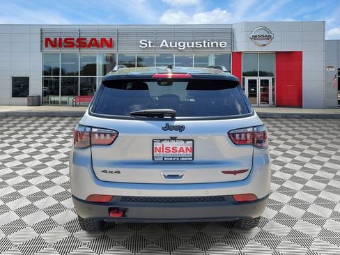 Used 2024 Jeep Compass Trailhawk AWD/4WD image 3