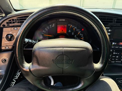 Used 1996 Chevrolet Corvette Convertible RWD image 29