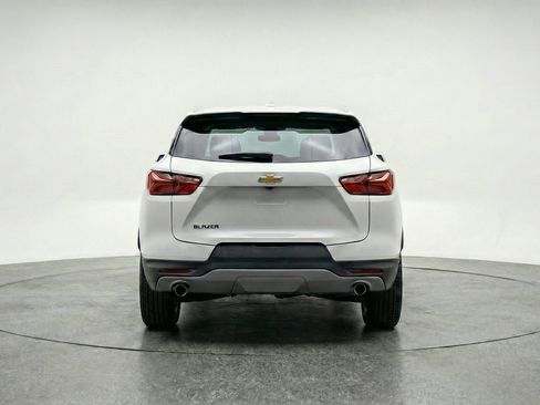 Used 2025 Chevrolet Blazer LT FWD image 7
