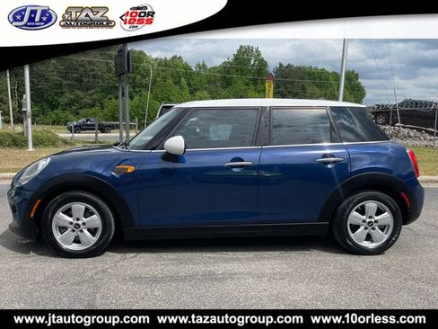 Used 2017 MINI Cooper 4-Door Hardtop FWD image 4
