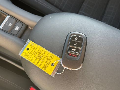 Certified 2024 Honda HR-V LX image 4