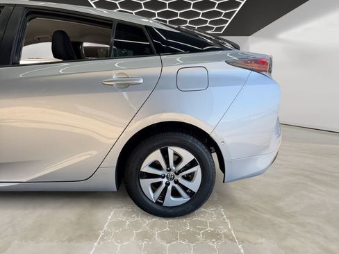 Used 2018 Toyota Prius Two w/ Prius Two Safety Plus Package FWD image 14