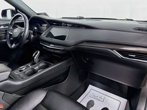Used 2021 Cadillac XT4 Sport w/ Sun And Sound Package AWD/4WD image 31