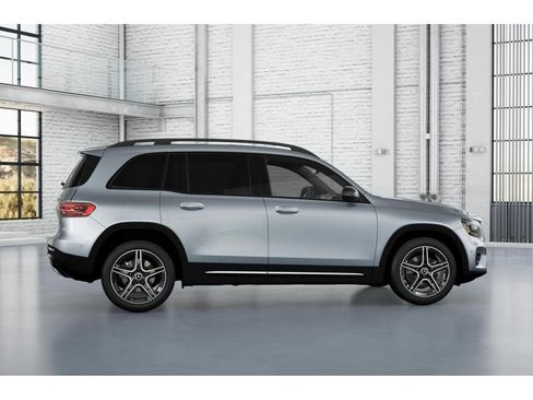 New 2025 Mercedes-Benz GLB 250 GLB 250 image 17
